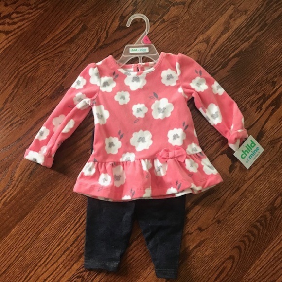 child of mine Other - Baby Girl Child of Mine by Carter's Floral Fleece Top/Leggings Outfit Set 18 mo